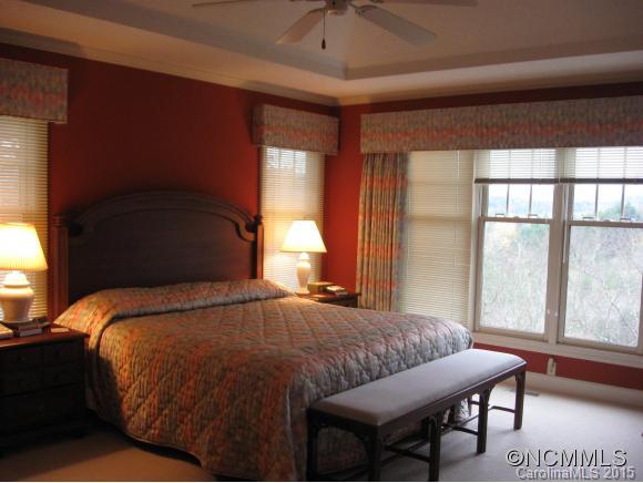 117 Running Fox Road Sapphire, NC 28774 - Photo 12 of 24 Gallery Image 12