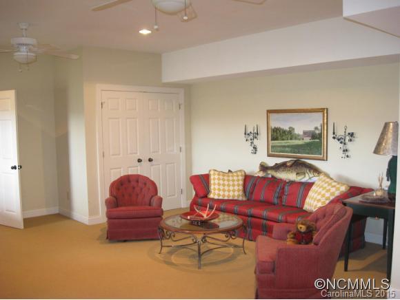 117 Running Fox Road Sapphire, NC 28774 - Photo 22 of 24 Gallery Image 22