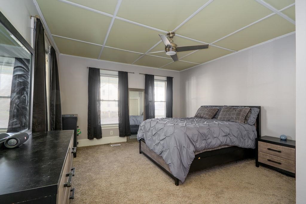 11 Green Street Rochester, NH 03868 - Photo 4 of 49