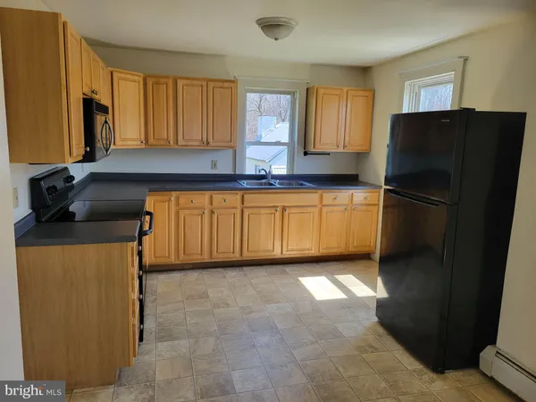 $2,200 | 970 Brownsville Road, Wernersville, PA 19565