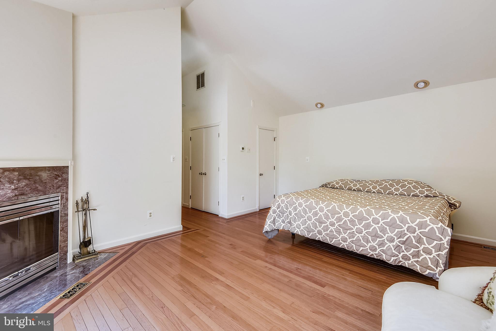 11602 Stuart Mill Road Oakton, VA 22124 - Photo 14 of 90 Gallery Image 14