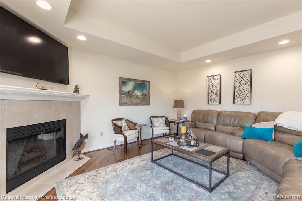 2040 Reagan Drive Rochester Hills, MI 48309 - Photo 6 of 42