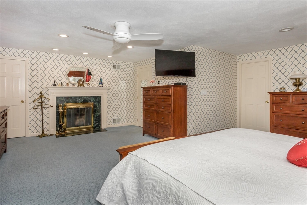 10 Seminole Road Canton, MA 02021 - Photo 15 of 27