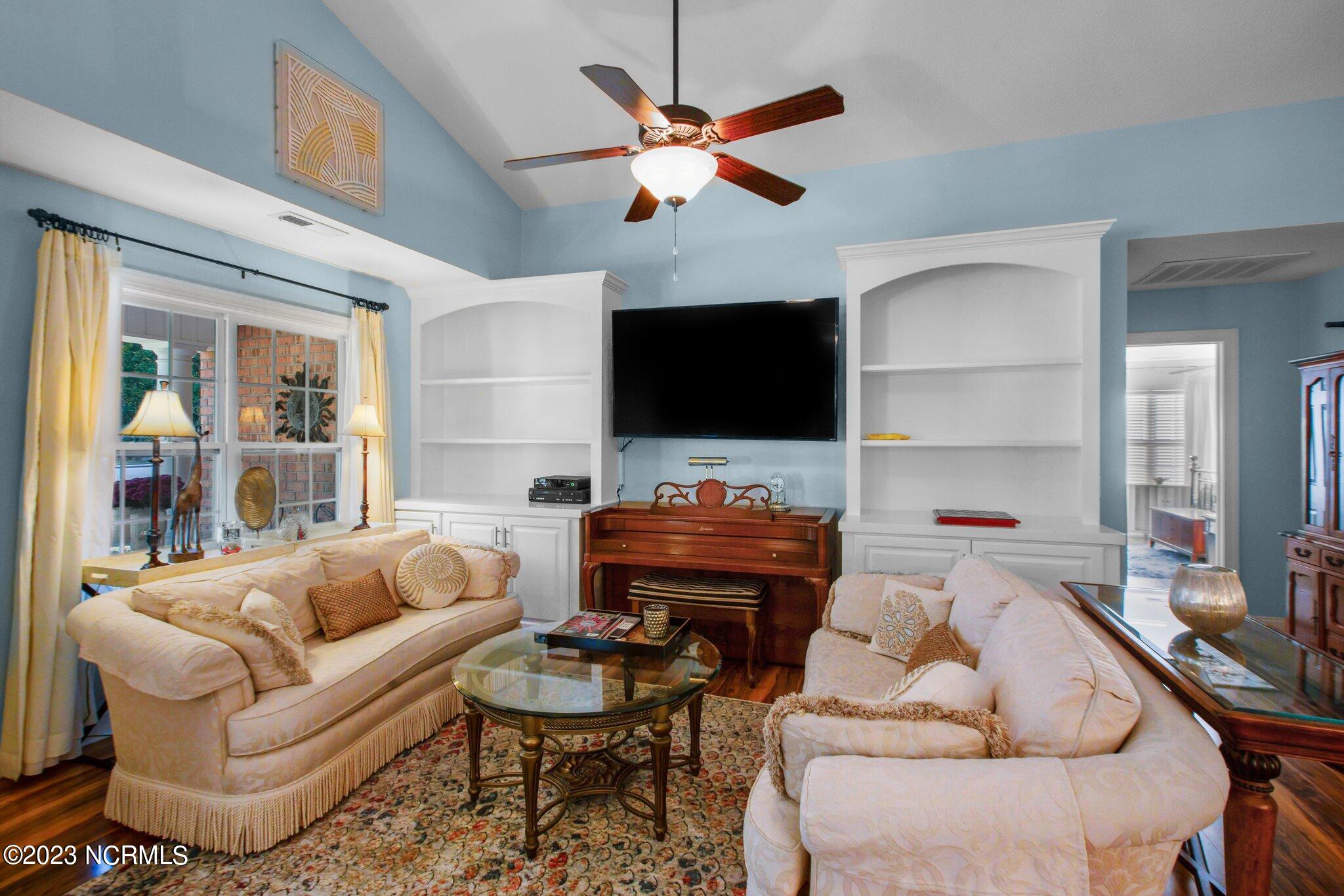 400 Stratton Place Washington, NC 27889 - Photo 6 of 28 10-web-or-mls-_S0A2805