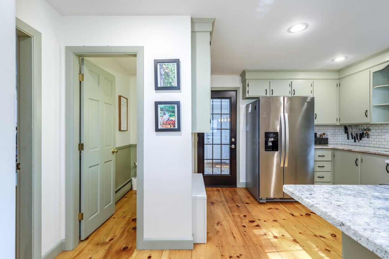 234 West Haven Road Manchester, NH 03104 - Photo 12 of 36 Gallery Image 12