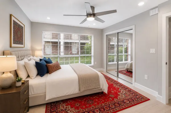 $1,200 | 2201 Fountain View Drive, Unit 47, Houston, TX 77057