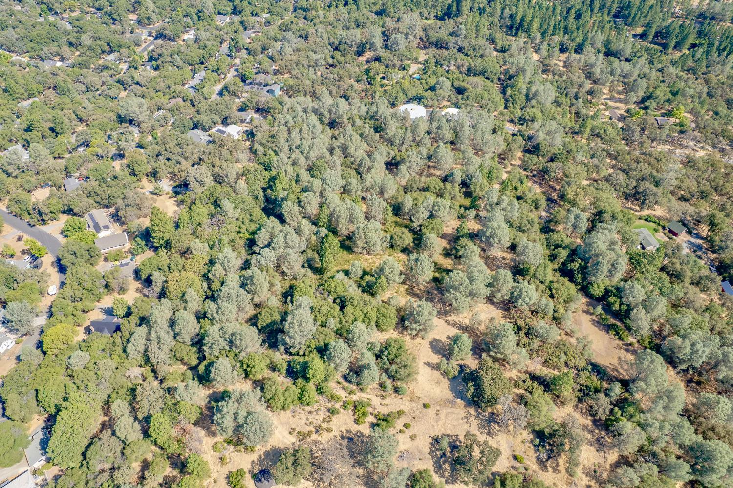 14331 Beitler Road Nevada City, CA 95959 - Photo 32 of 36 a view of a dry yard