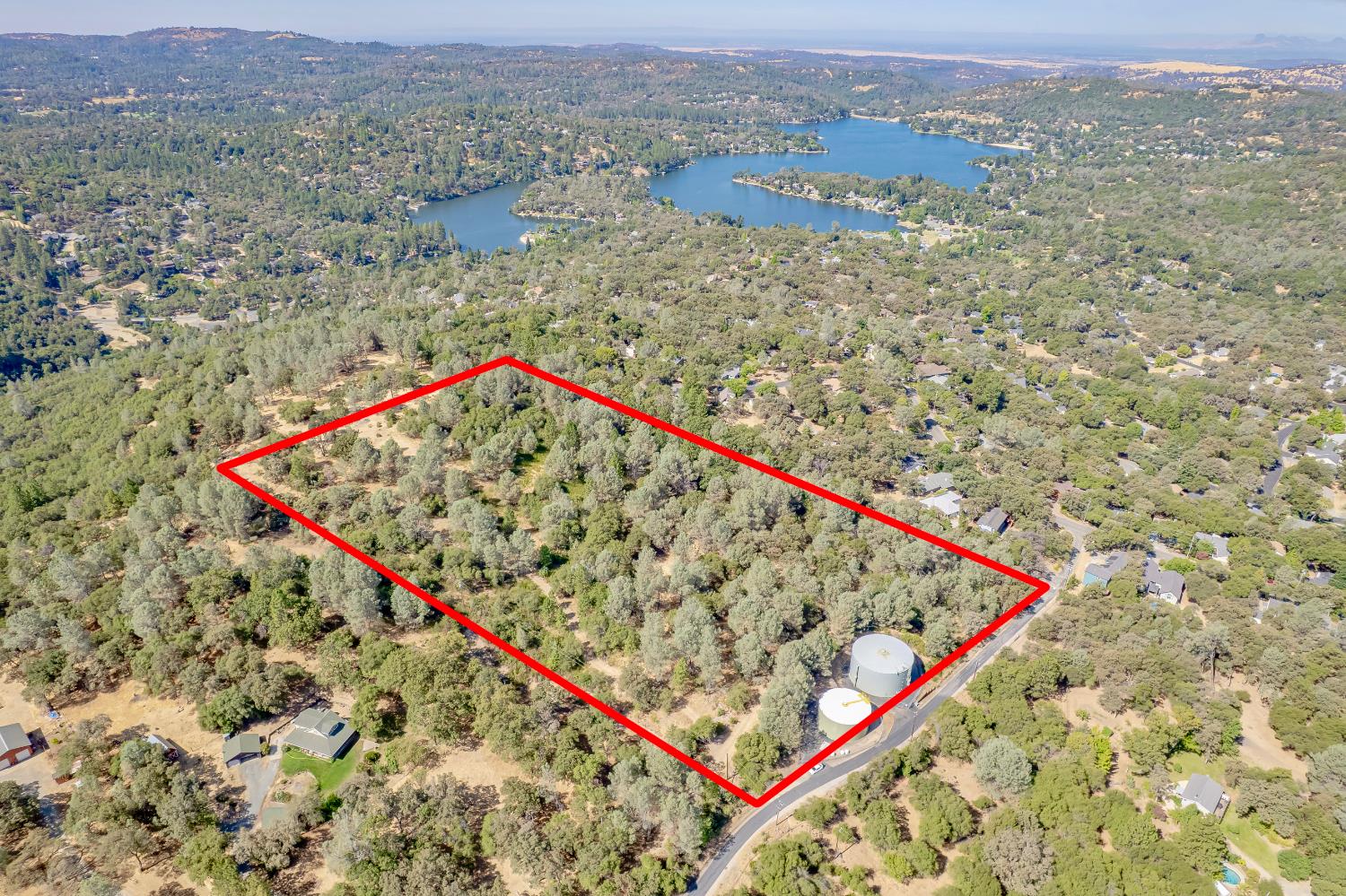 14331 Beitler Road Nevada City, CA 95959 - Photo 36 of 36 an aerial view of beach and mountain view