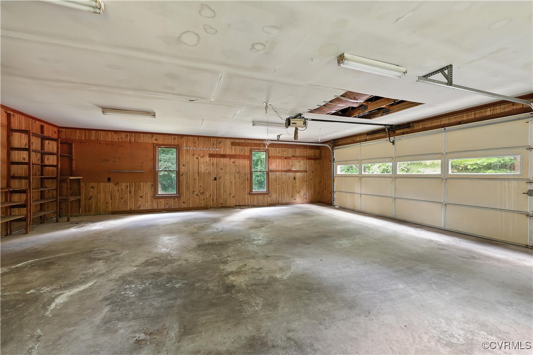 5552 Quail Ridge Terrace Chesterfield, VA 23832 - Photo 28 of 32 a view of a garage