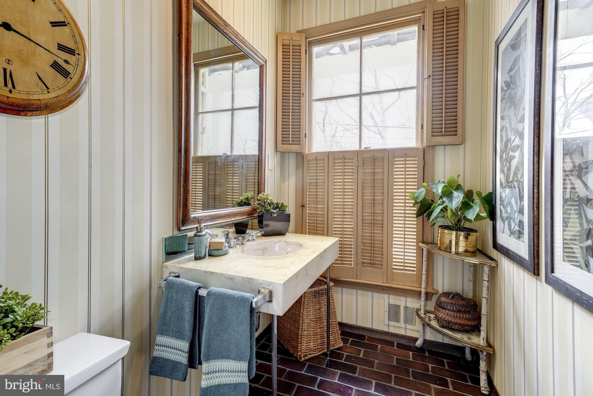 4635 Ashby Street Northwest Washington, DC 20007 - Photo 7 of 42 Main Level - Powder Room