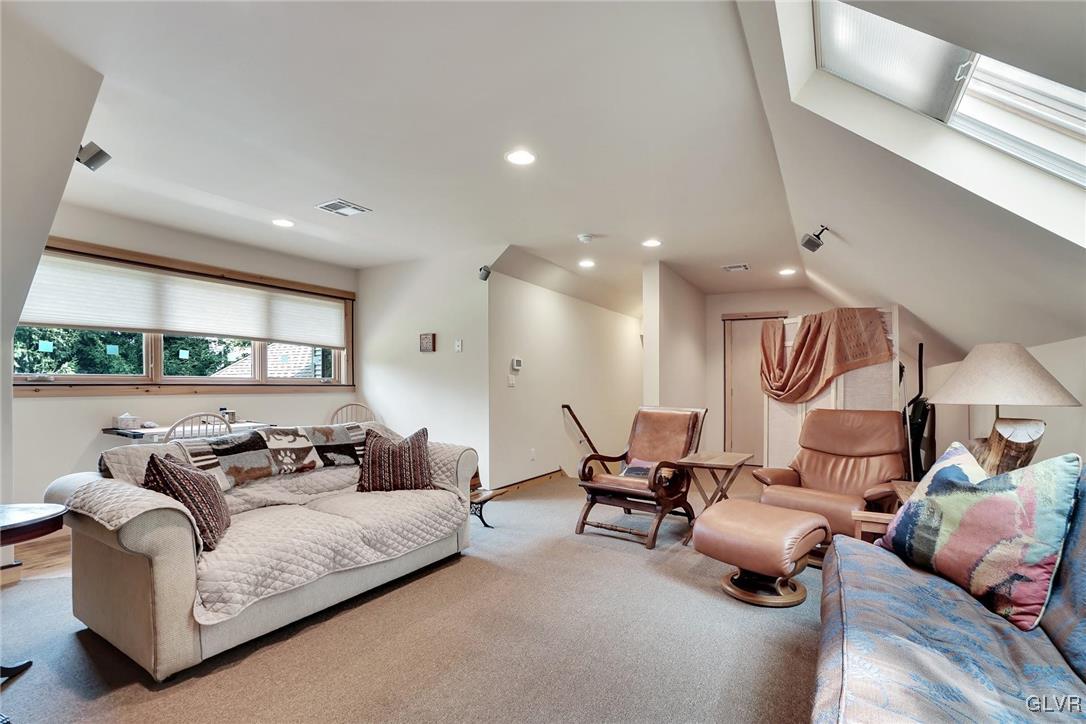 162 Lake In The Clouds Road Canadensis, PA 18325 - Photo 16 of 50 Gallery Image 16
