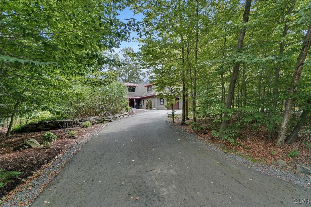 162 Lake In The Clouds Road Canadensis, PA 18325 - Photo 5 of 50 Gallery Image 5