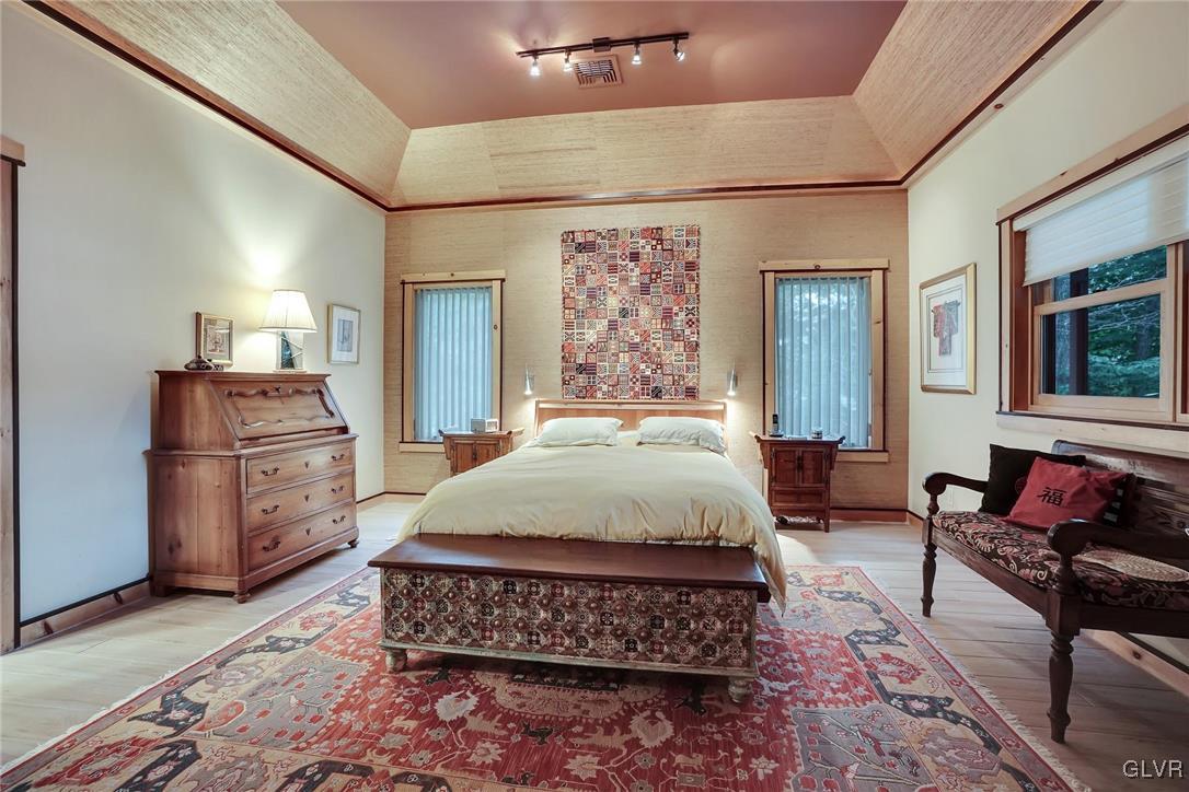 162 Lake In The Clouds Road Canadensis, PA 18325 - Photo 6 of 50 Gallery Image 6