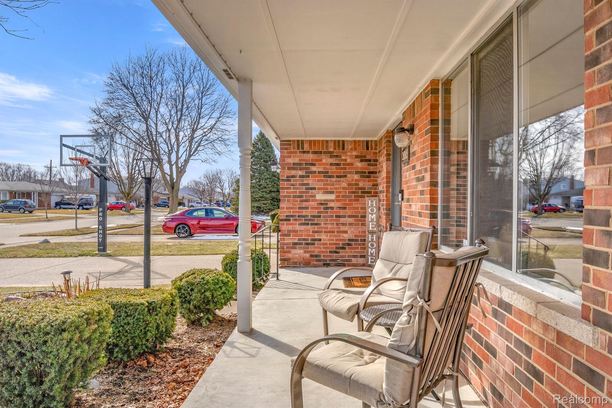34281 Greentrees Road Sterling Heights, MI 48312 - Photo 4 of 55 Gallery Image 4