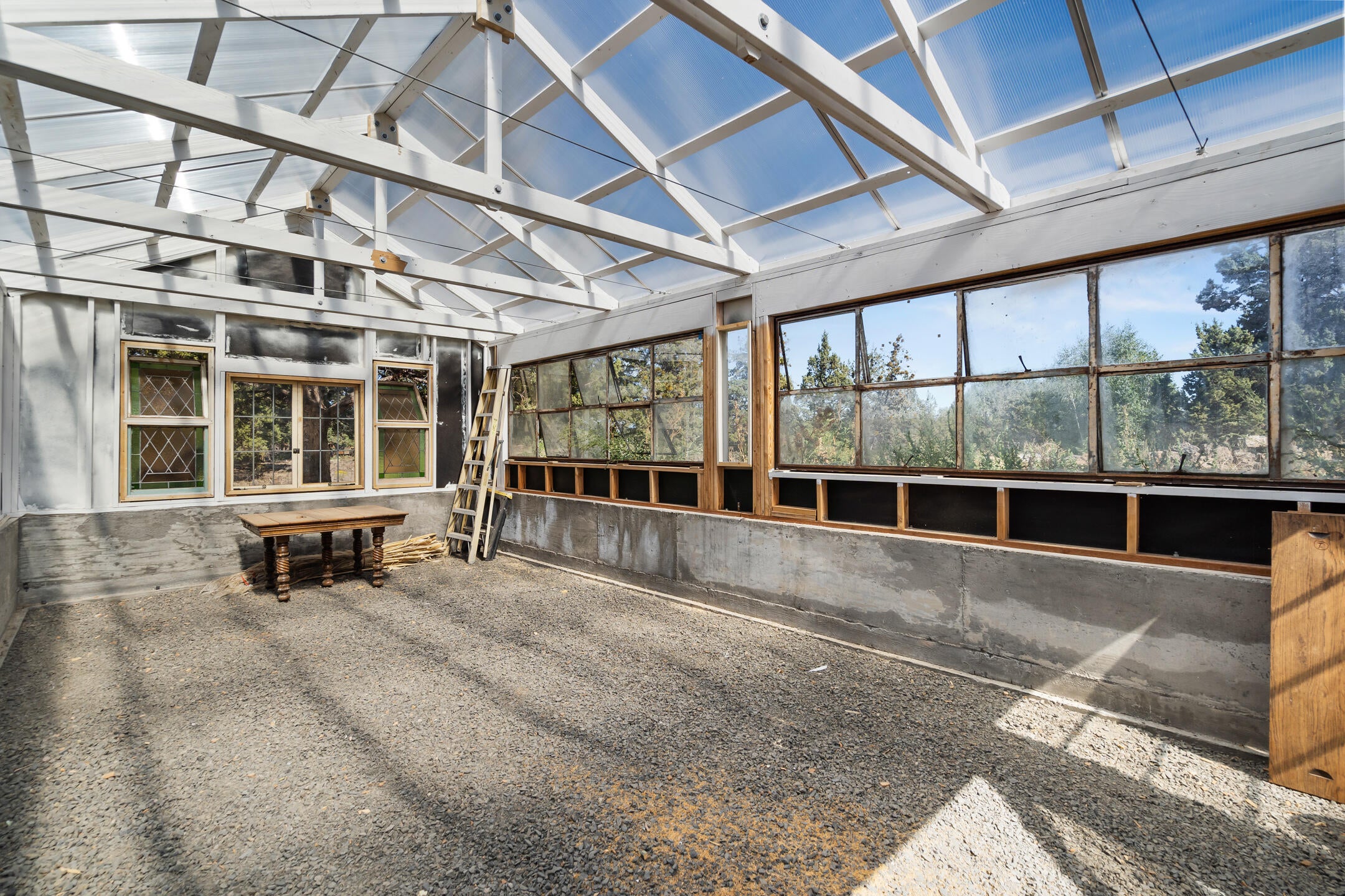 63375 Deschutes Market Road Bend, OR 97701 - Photo 30 of 43 27 green house