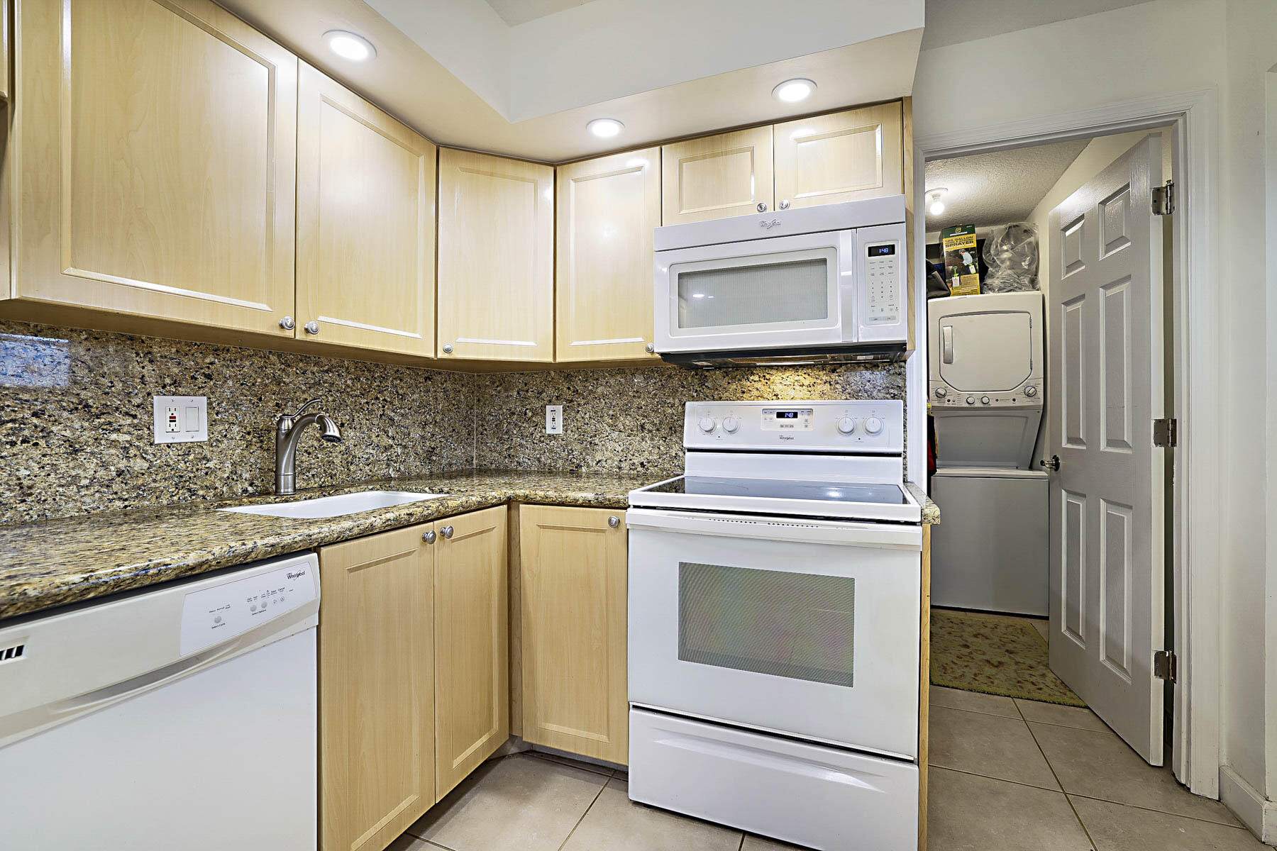250 Northwest 67th Street, Unit 119 Boca Raton, FL 33487 - Photo 16 of 30 Kitchen/Laundry