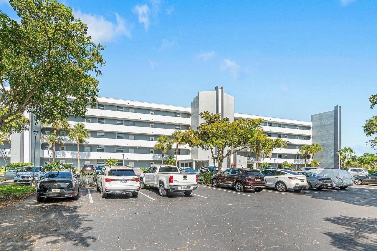 250 Northwest 67th Street, Unit 119 Boca Raton, FL 33487 - Photo 27 of 30 Front of the building