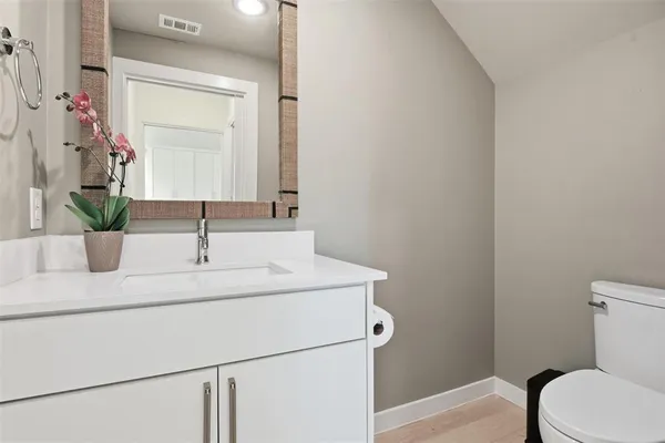 $399,900 | 427 West 10th Street, Unit 803, Dallas, TX 75208