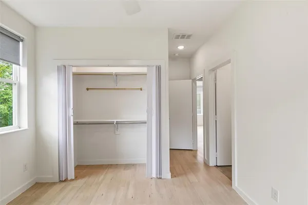 $399,900 | 427 West 10th Street, Unit 803, Dallas, TX 75208