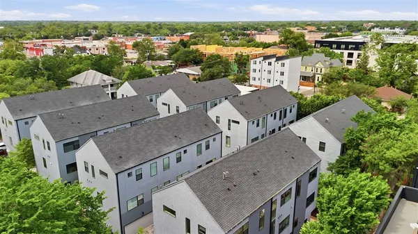 $399,900 | 427 West 10th Street, Unit 803, Dallas, TX 75208