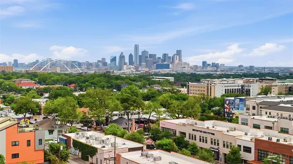 $399,900 | 427 West 10th Street, Unit 803, Dallas, TX 75208