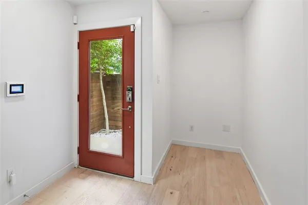 $399,900 | 427 West 10th Street, Unit 803, Dallas, TX 75208