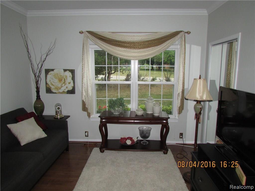 2595 Walton Blvd. Rochester, MI 48309 - Photo 3 of 43 IMG_1283.JPG