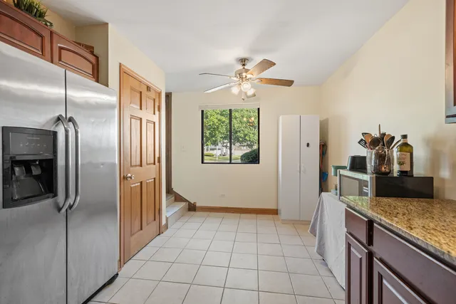 $215,000 | 8411 162nd Place, Unit 2, Tinley Park, IL 60487