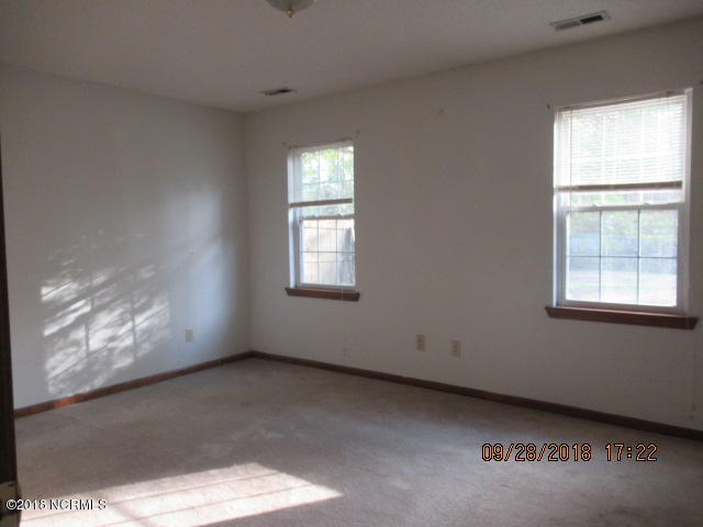 132 Wigeon Road Jacksonville, NC 28540 - Photo 11 of 14 IMG_2281