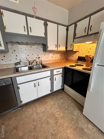 $105,000 | 1677 Herault Place, Unit B, St. Louis, MO 63125