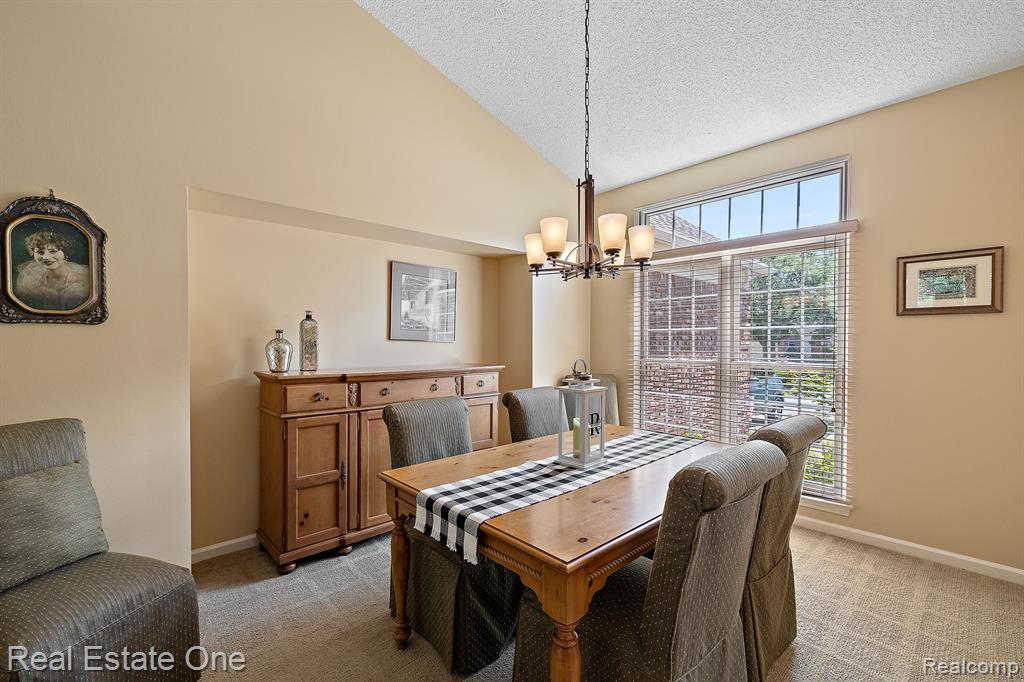 1272 Thames Drive Rochester Hills, MI 48307 - Photo 7 of 37