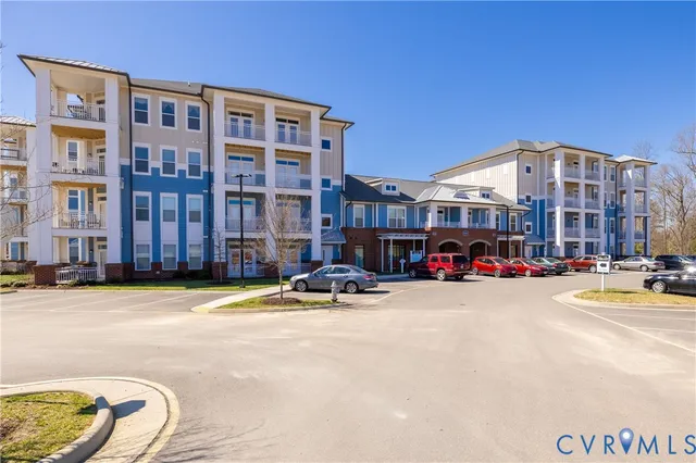 $330,000 | 10526 Stony Blf Drive, Unit 302, Ashland, VA 23005