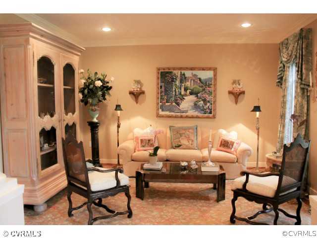 558 Hill Grove Road Manakin-Sabot, VA 23103 - Photo 4 of 23 Living Room