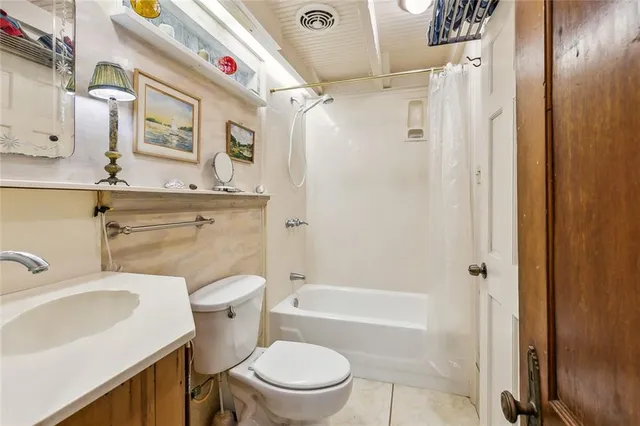 $553,000 | 4518-30 Jean Lafitte Boulevard, Lafitte, LA 70067