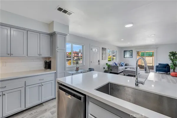 $2,999 | 4612 Via Vista Circle, Unit 5, Huntington Beach, CA 92649