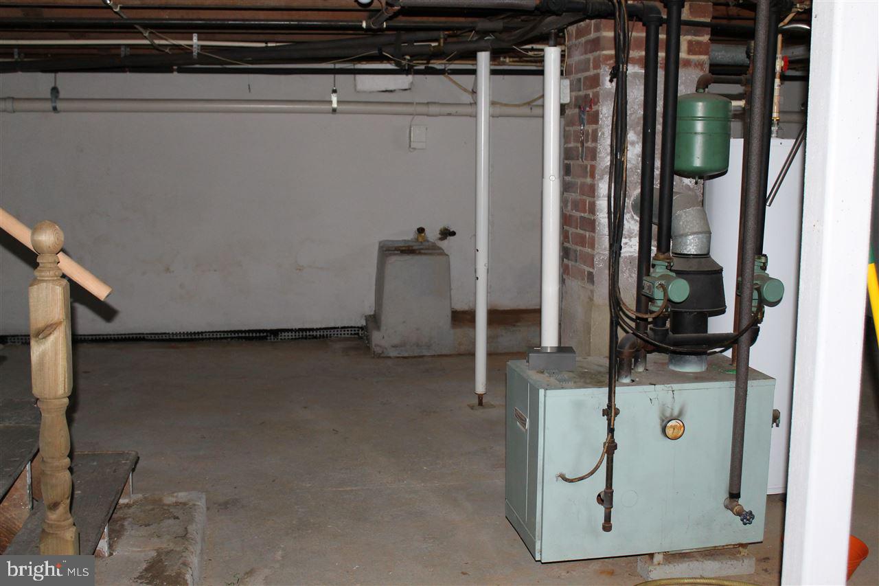 3281 Grandview Road Hanover, PA 17331 - Photo 15 of 21