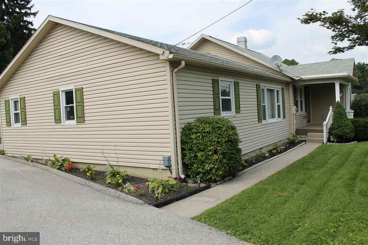 3281 Grandview Road Hanover, PA 17331 - Photo 3 of 21