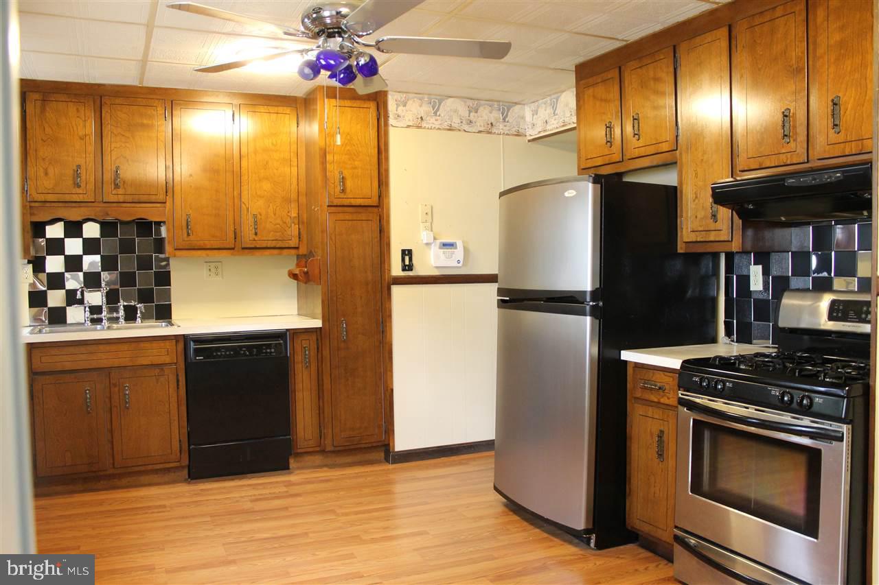 3281 Grandview Road Hanover, PA 17331 - Photo 6 of 21