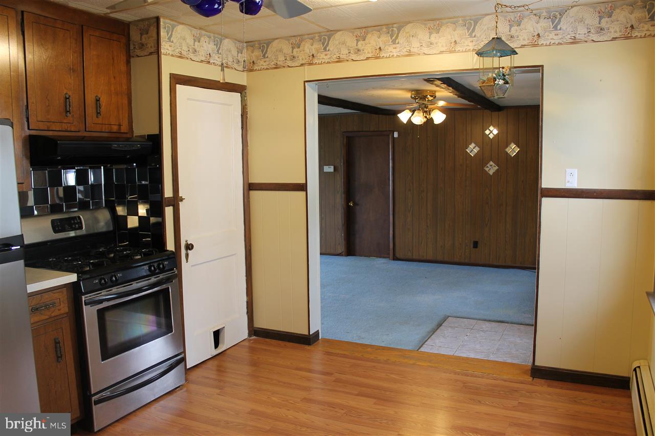 3281 Grandview Road Hanover, PA 17331 - Photo 7 of 21