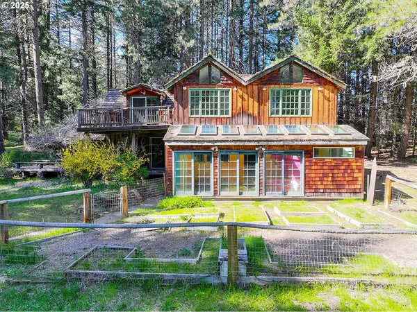 $599,500 | 101 Cooke Road, White Salmon, WA 98672