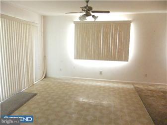 152 Upland Road Havertown, PA 19083 - Photo 4 of 12