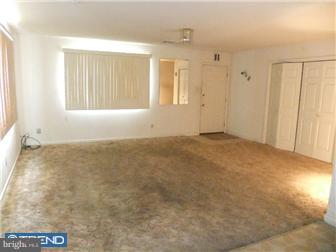 152 Upland Road Havertown, PA 19083 - Photo 5 of 12
