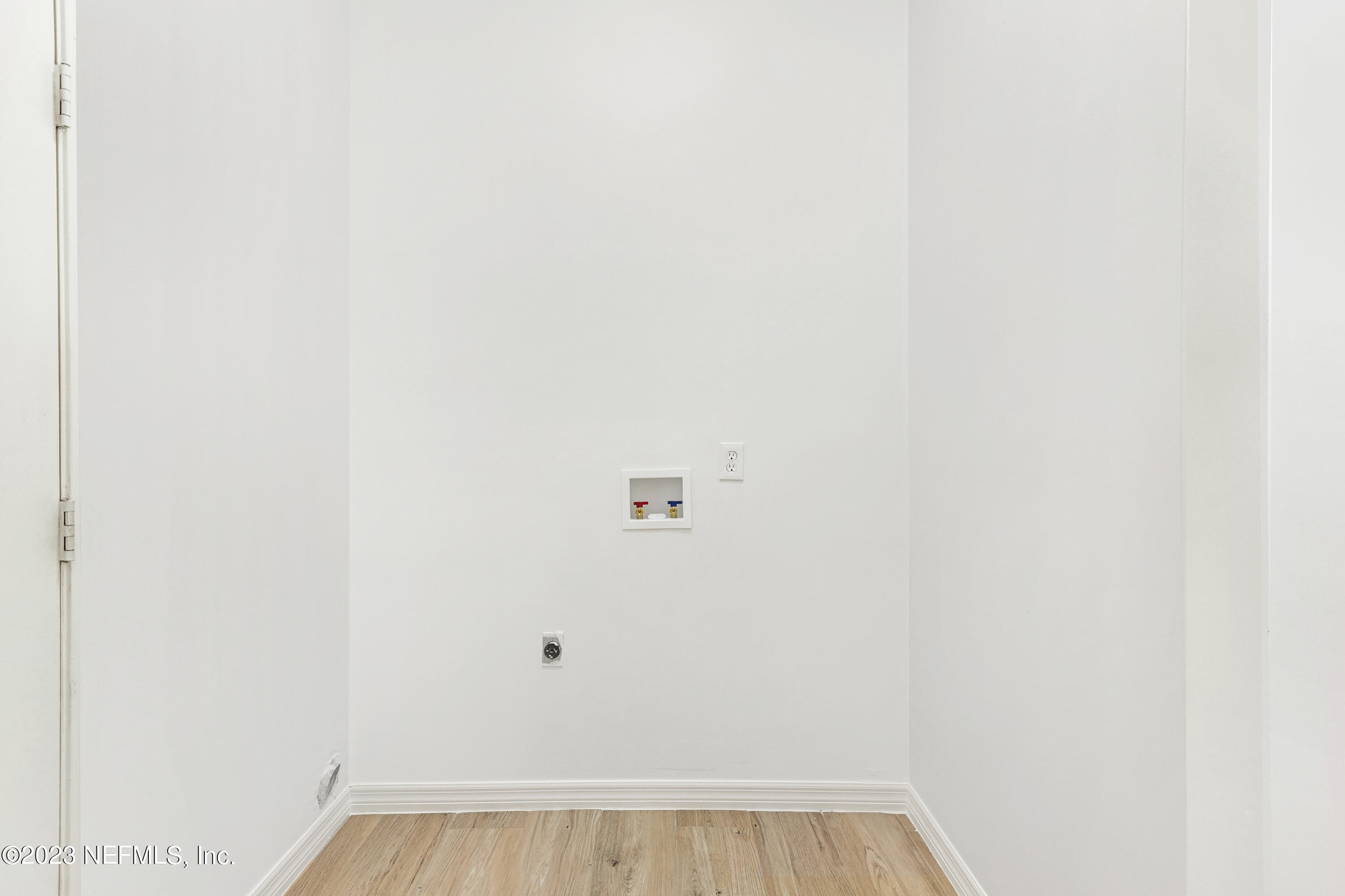 627 Cherry Street Neptune Beach, FL 32266 - Photo 26 of 51 a view of a small space