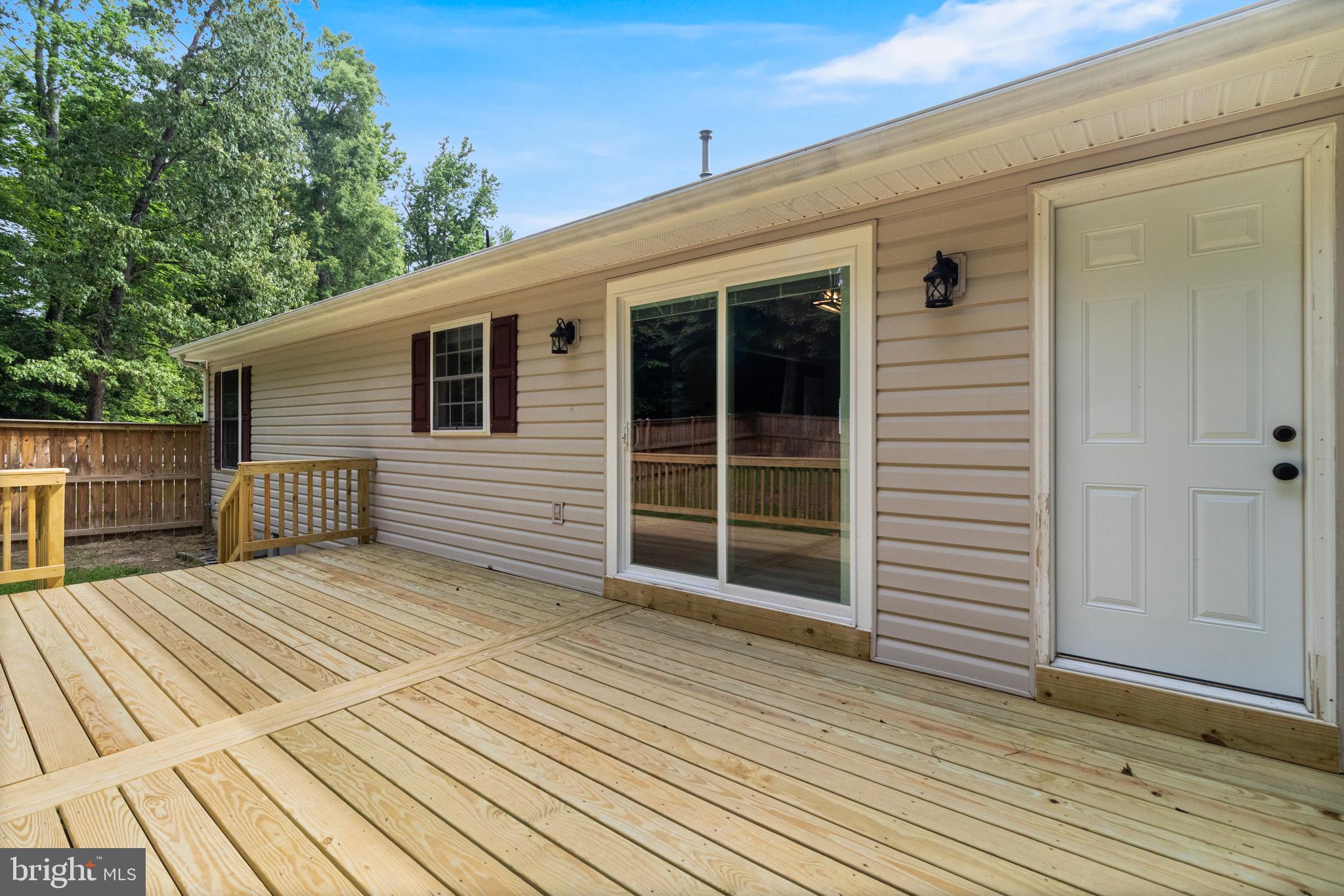 14479 Round Hill Road King George, VA 22485 - Photo 35 of 69 Back Deck