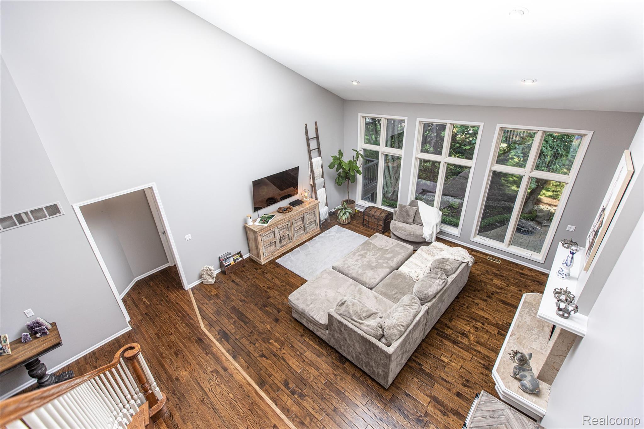 2483 Ashford Rochester, MI 48306 - Photo 33 of 51 33 - 2nd Floor View Of Great Room.jpg