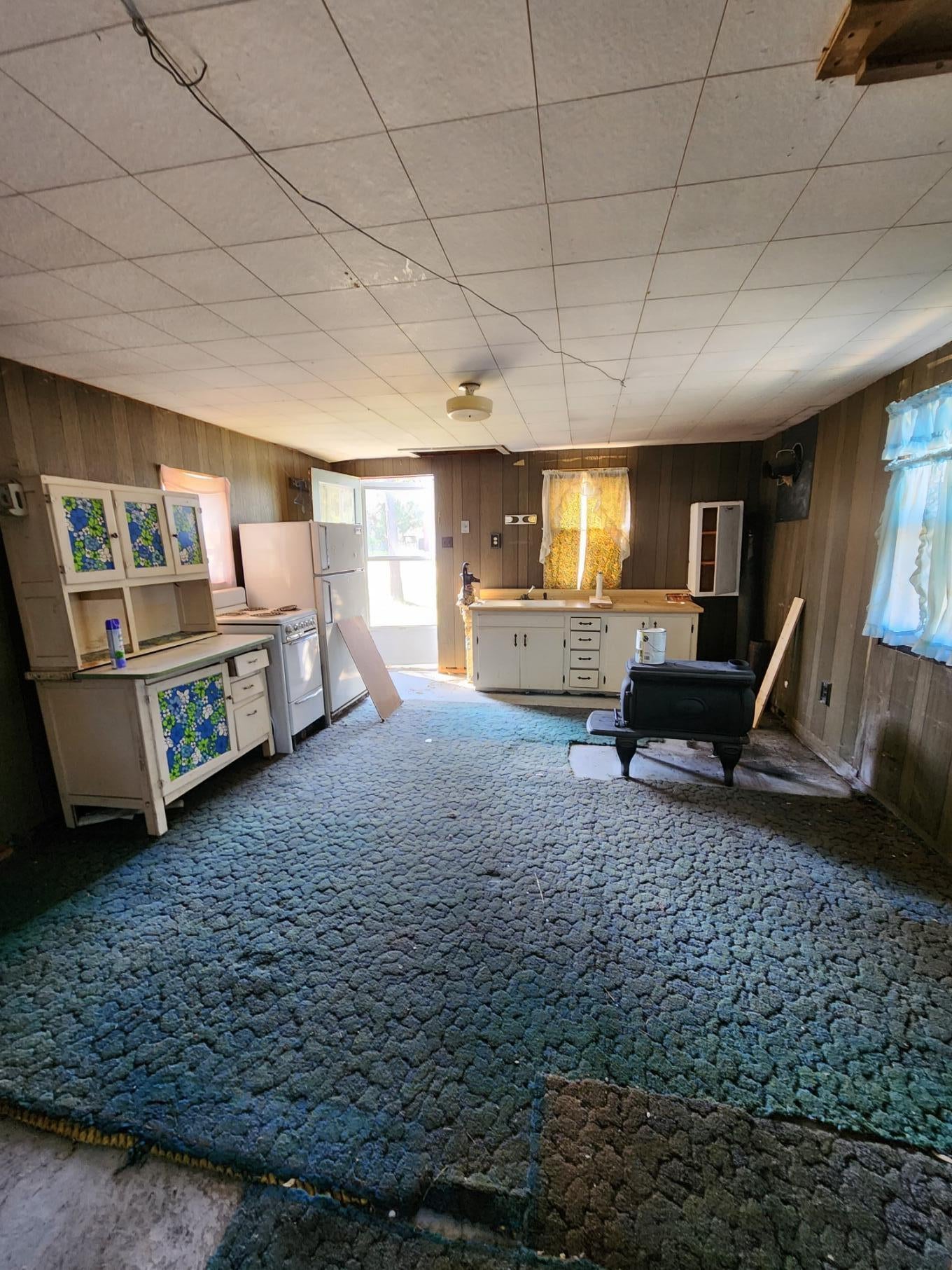 9895 West Carter Road St. Helen, MI 48656 - Photo 4 of 9 Gallery Image 4