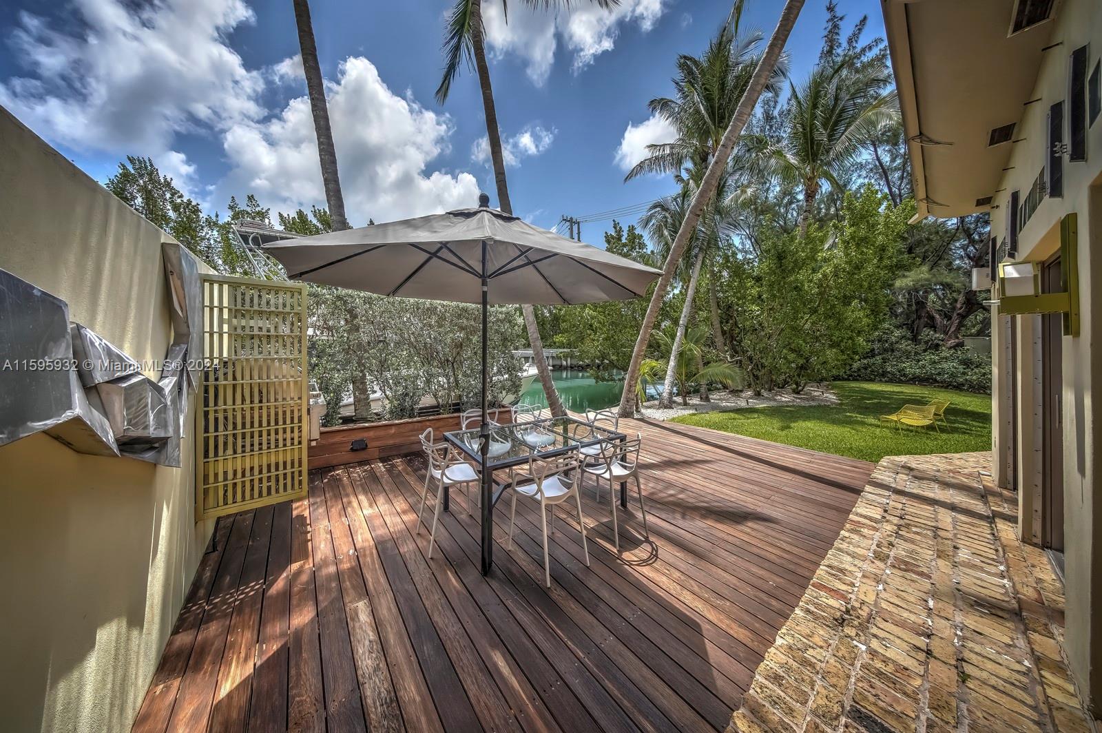 1135 North Biscayne Point Road Miami Beach, FL 33141 - Photo 22 of 30