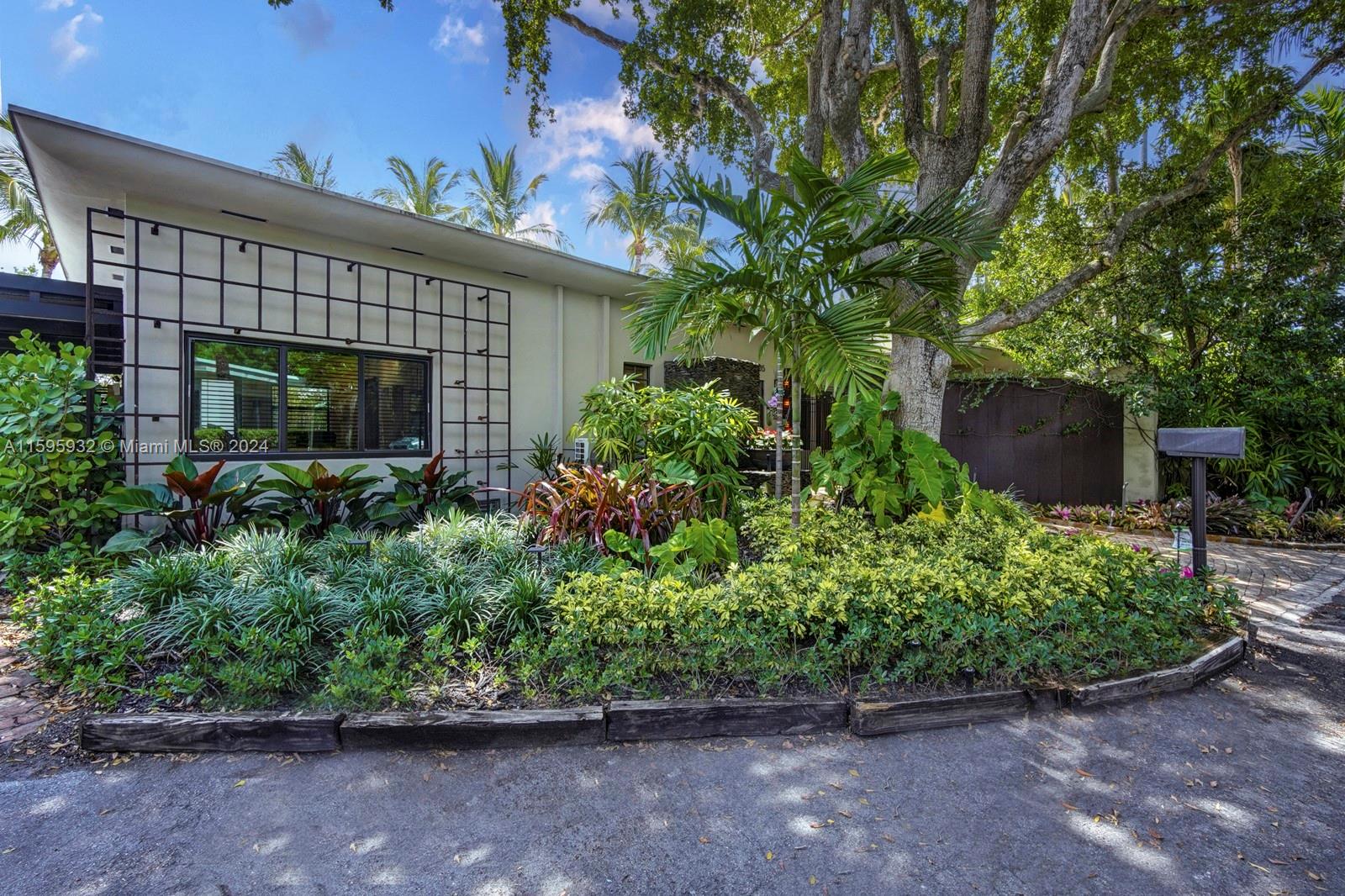 1135 North Biscayne Point Road Miami Beach, FL 33141 - Photo 27 of 30