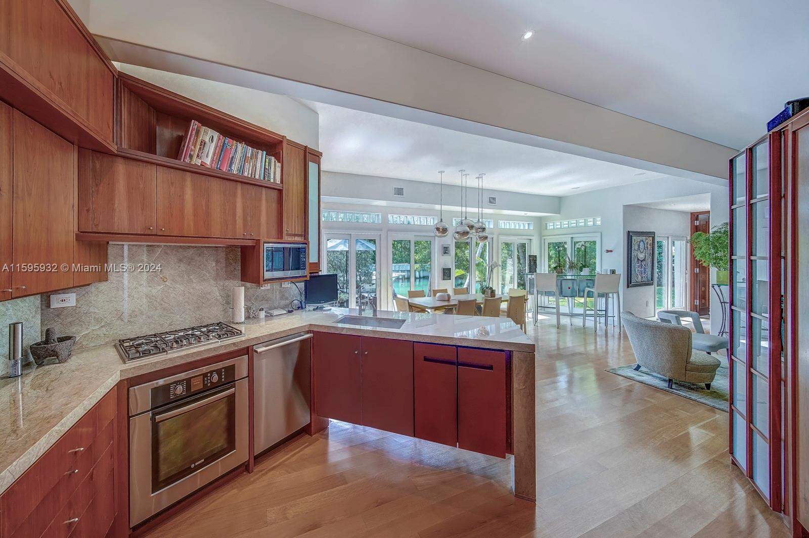 1135 North Biscayne Point Road Miami Beach, FL 33141 - Photo 9 of 30
