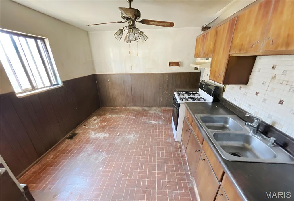 1402 Richard Drive Cahokia, IL 62206 - Photo 6 of 16